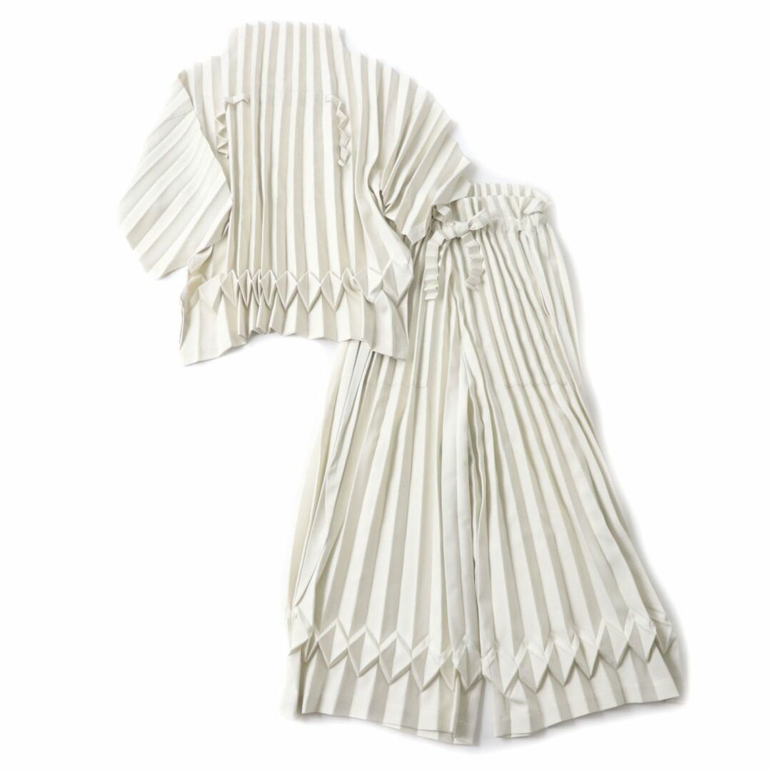 ISSEY MIYAKE - 極美品☆正規品 me ISSEY MIYAKE ミーイッセイミヤケ