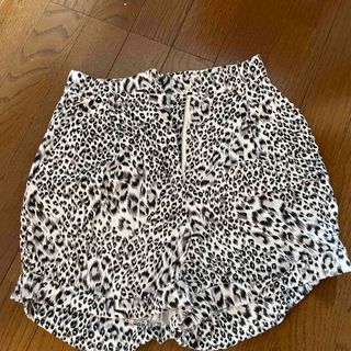 エモダ(EMODA)のEMODA ショートパンツ　ヒョウ柄(ショートパンツ)