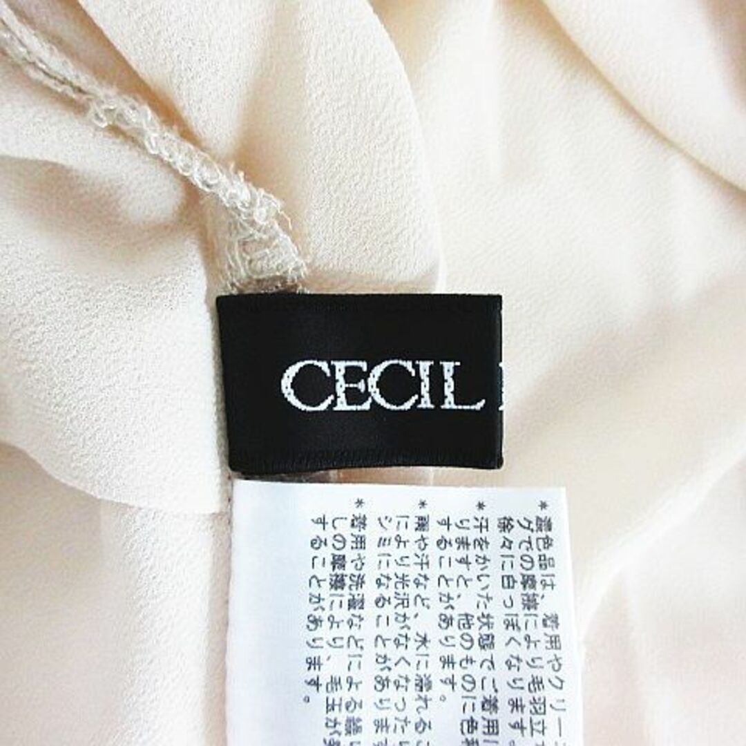 CECIL McBEE(セシルマクビー)のセシルマクビー ブラウス ドルマンスリーブ Uネック 透け感 M ライトベージュ レディースのトップス(シャツ/ブラウス(半袖/袖なし))の商品写真