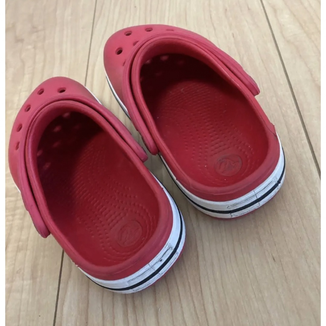 crocs(クロックス)のクロックス6C7 赤　14〜15 キッズ キッズ/ベビー/マタニティのベビー靴/シューズ(~14cm)(サンダル)の商品写真