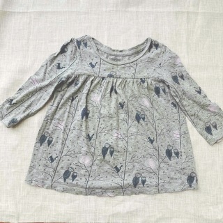 ベビーギャップ(babyGAP)のBaby GAP 長袖チュニックTシャツ　グレー　90cm 総柄　(Tシャツ/カットソー)