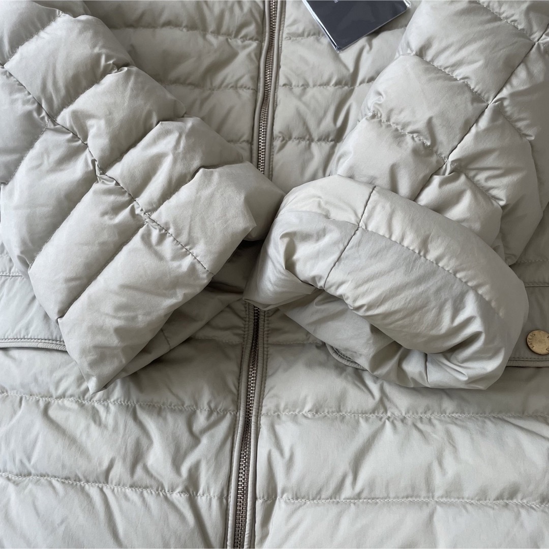 極美品 タトラス ノーカラーダウン ビームス別注 ACACIA アカッチャ