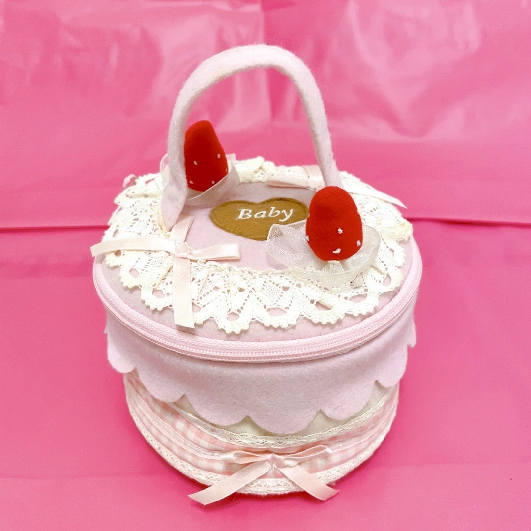 BABY,THE STARS SHINE BRIGHT - ♡ケーキ ポーチ♡の通販 by ひよこ's