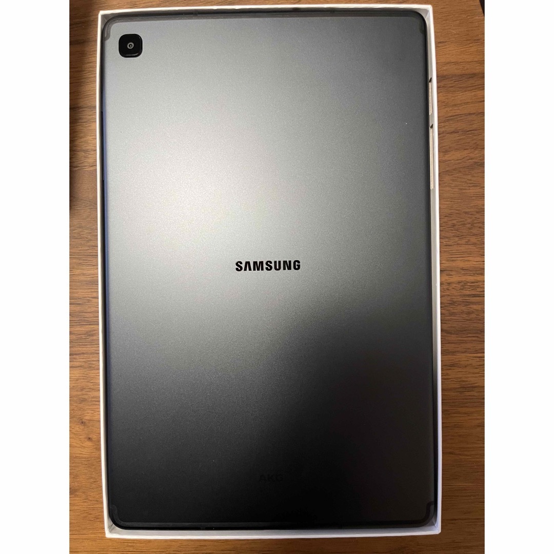 Galaxy(ギャラクシー)のgalaxy tab s6 lite 国内版　純正カバーケース付 スマホ/家電/カメラのPC/タブレット(タブレット)の商品写真