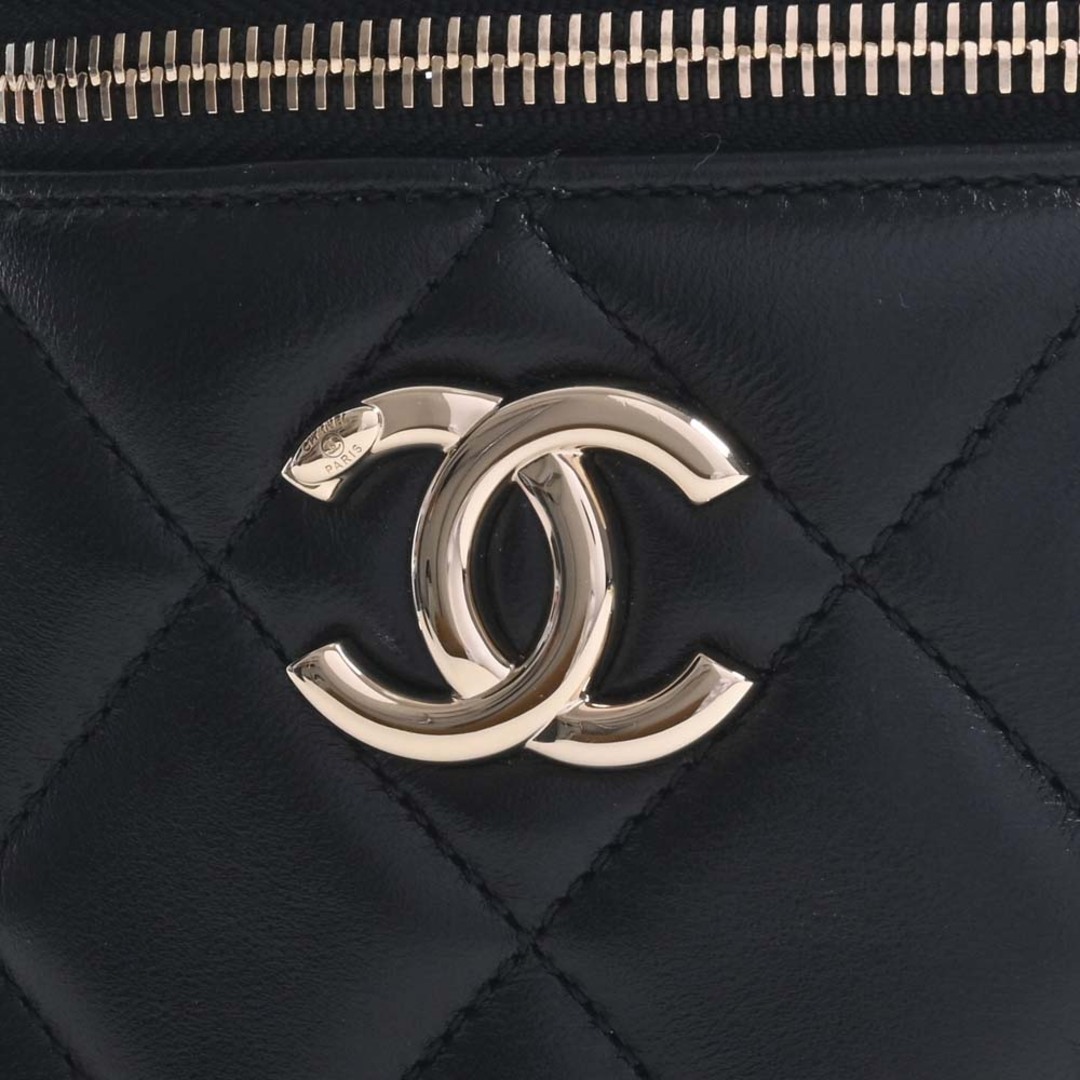 【中古】CHANEL シャネル ラムスキン マトラッセ ココマーク 2WAY 縦型 バニティバッグ チェーン ショルダーバッグ - ブラック by