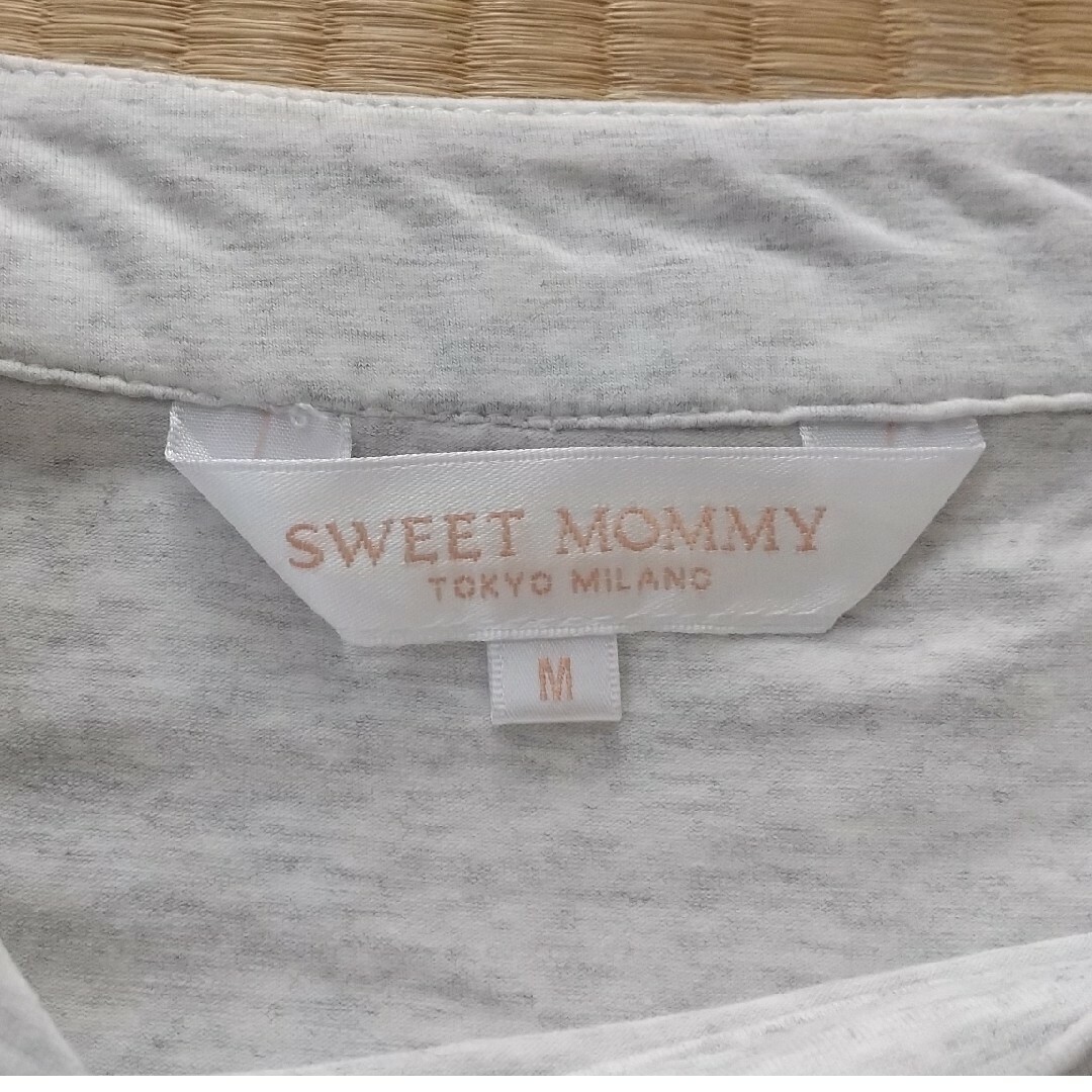 SWEET MOMMY(スウィートマミー)の【SWEET MOMMY】授乳Tシャツ キッズ/ベビー/マタニティのマタニティ(マタニティトップス)の商品写真