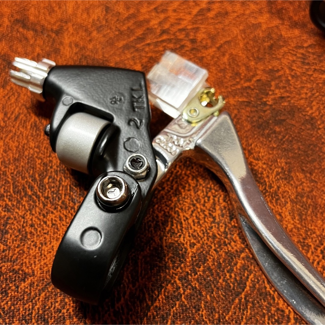 鈴欠損有り】TEKTRO ブレーキレバー 未使用の通販 by Gossen|ラクマ 鈴欠損有り】TEKTRO ブレーキレバー 未使用の通販 by Gossen|ラクマ