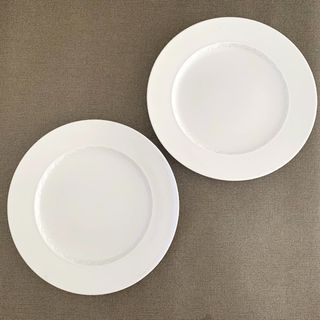 ローゼンタール(Rosenthal)のラウンドプレート　白　２枚　Rosenthal（独）(食器)