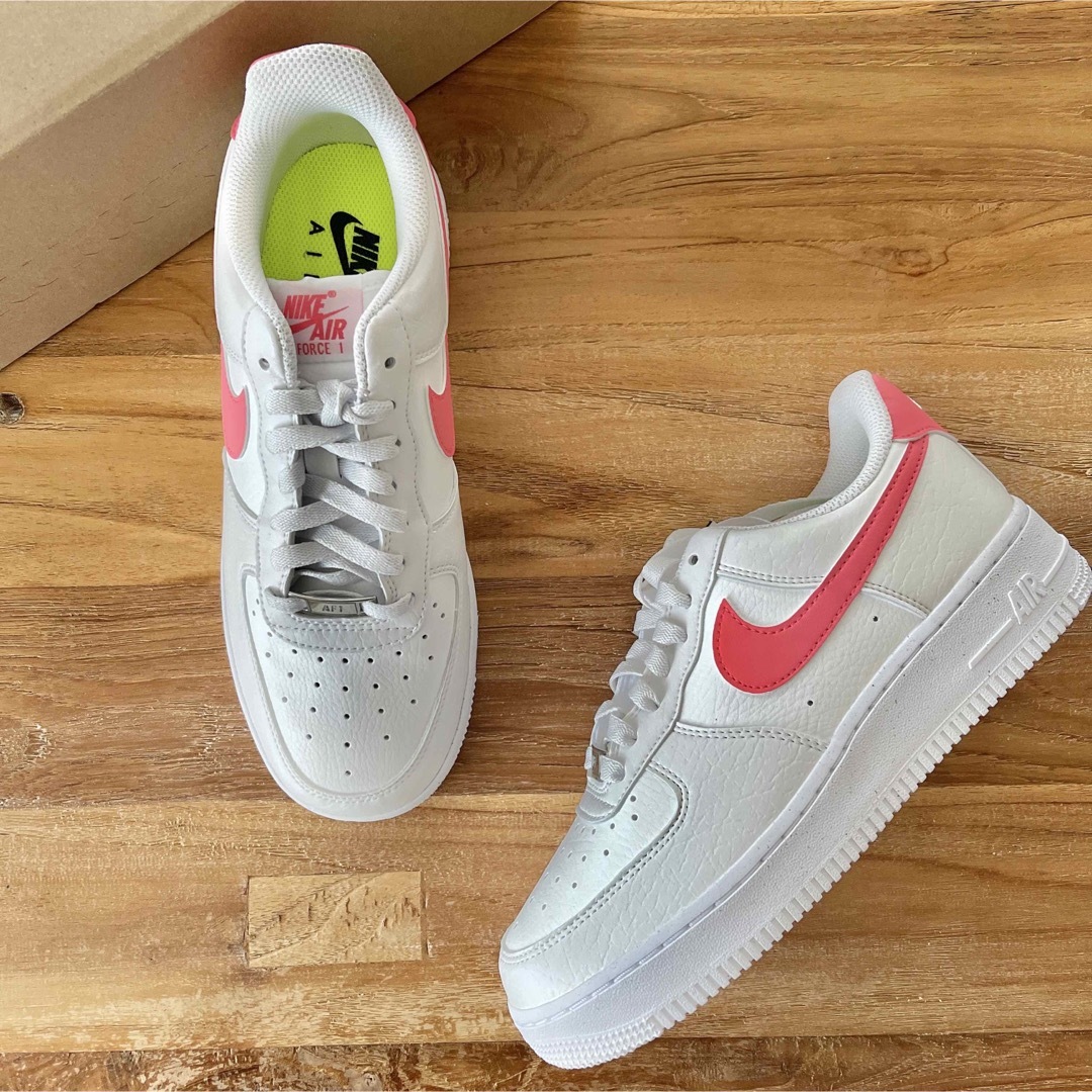 9新品未使用Wmns Air Force 1 '07 Prmナイキエアフォース1