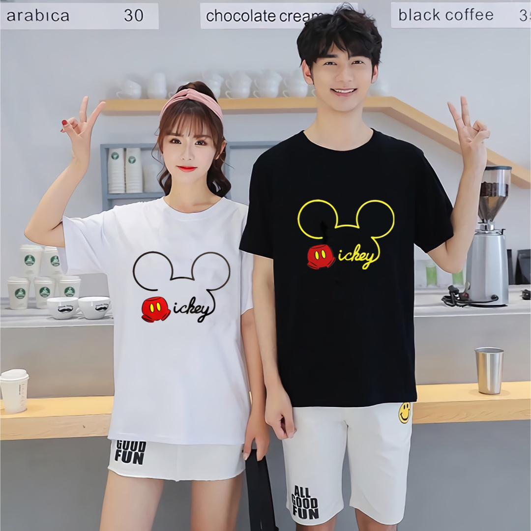 親子　ディズニー　ペアルック   半袖　tシャツ ミッキー  ミニー　プレゼント レディースのトップス(Tシャツ(半袖/袖なし))の商品写真