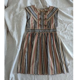 バーバリー(BURBERRY)のバーバリー　ワンピース　10Y　140cm(ワンピース)