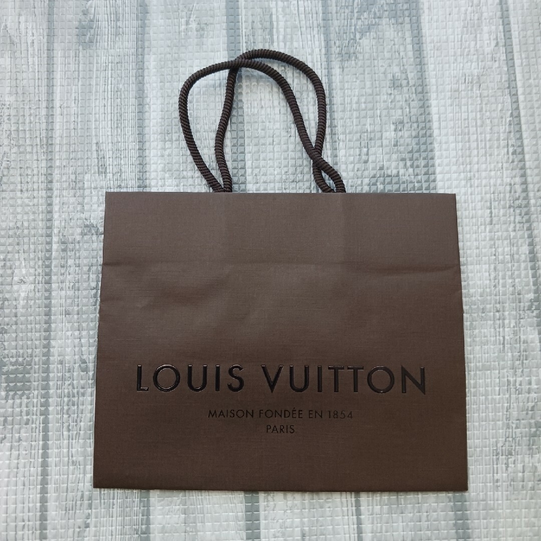 LOUIS VUITTON(ルイヴィトン)のルイヴィトン他ショップ袋手提げサイズ5枚 レディースのバッグ(ショップ袋)の商品写真