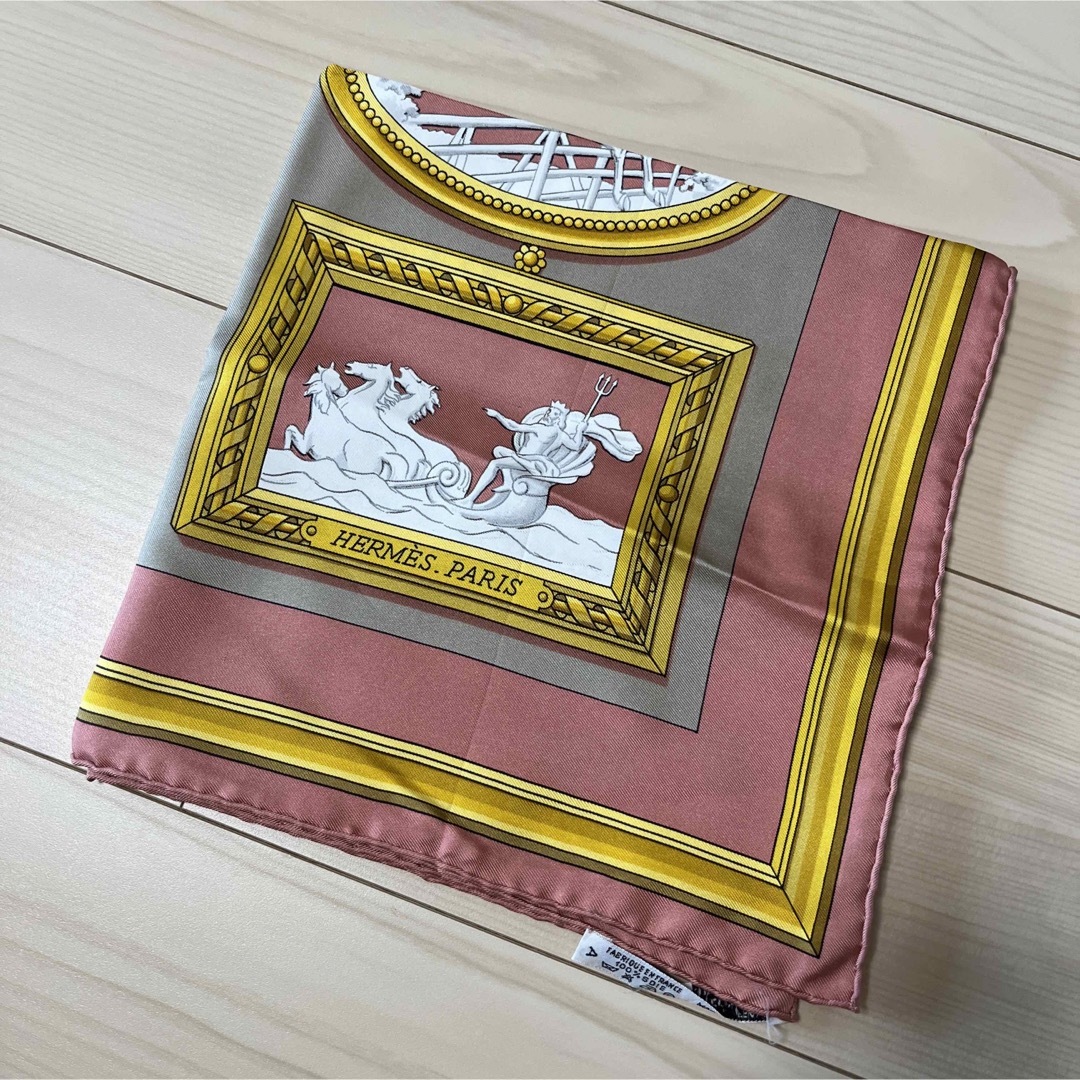 Hermes - エルメス スカーフ ストール 大判 カレ90 ウェッジウッド Hermes - エルメス スカーフ ストール 大判 カレ90 ウェッジウッド