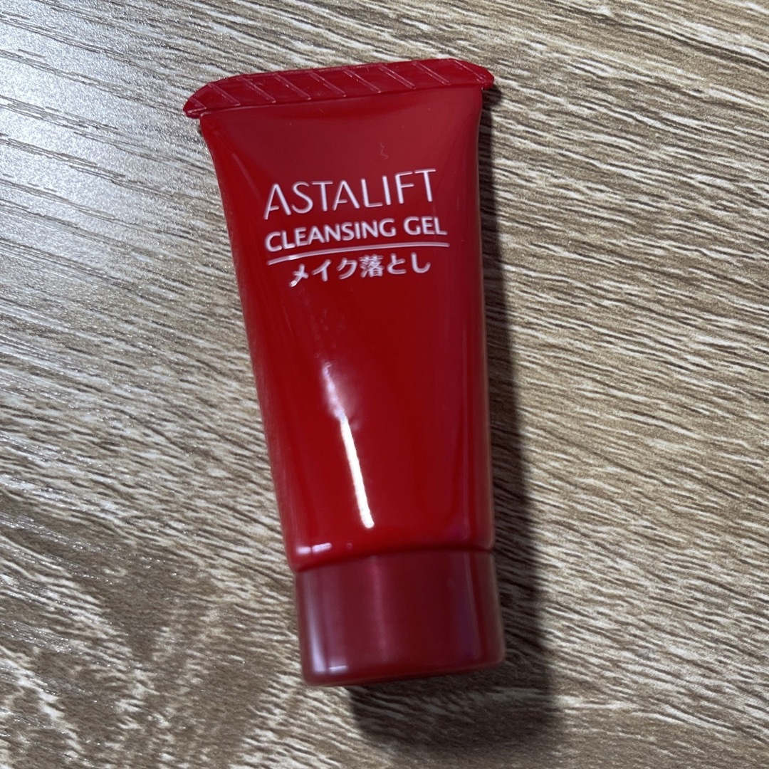 ASTALIFT(アスタリフト)のASTALIFT メイク落とし 12ｇ新品未使用12個セット バラ売り不可  コスメ/美容のスキンケア/基礎化粧品(クレンジング/メイク落とし)の商品写真