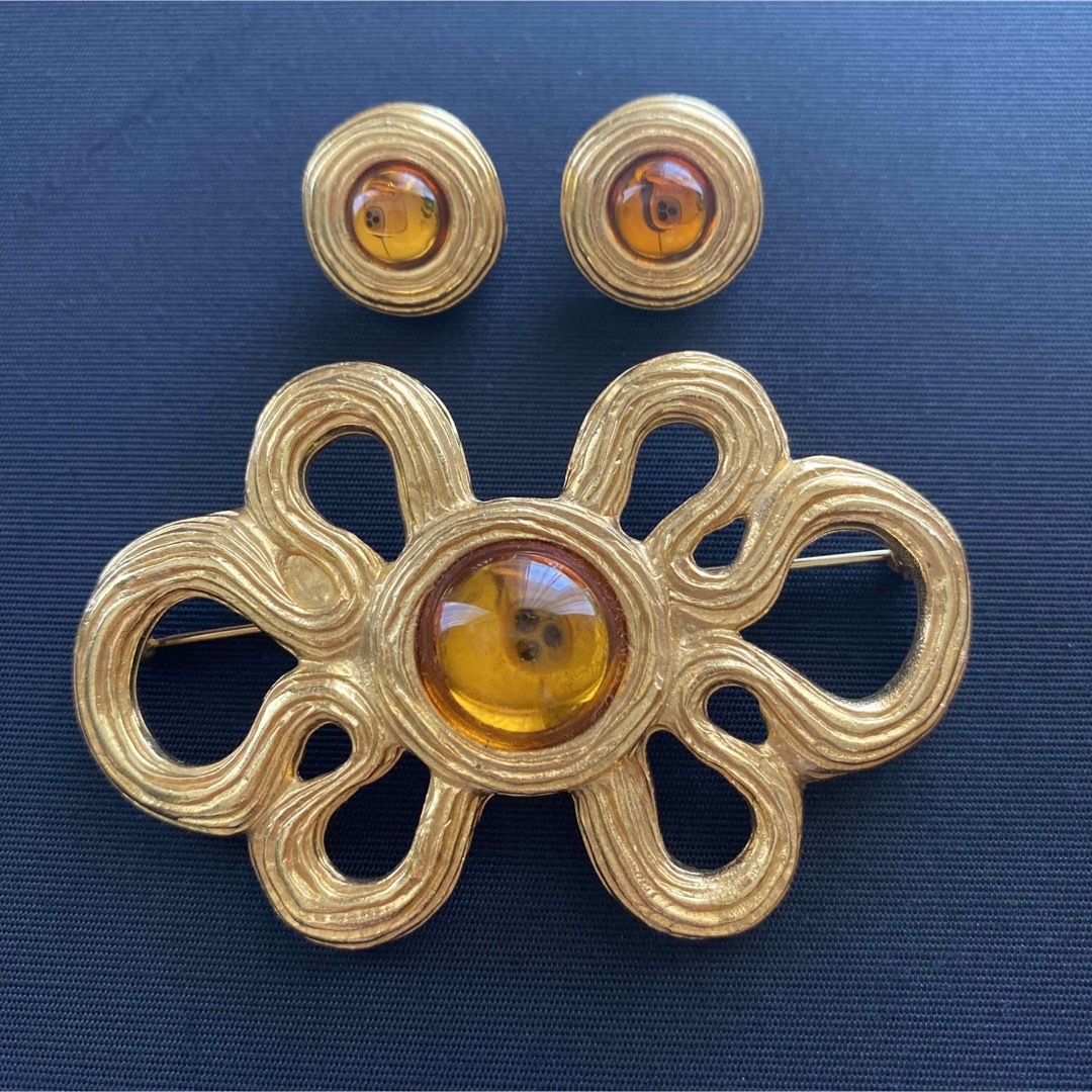 ジバンシー アンティーク ヴィンテージ ブローチ - アクセサリー ジバンシー アンティーク ヴィンテージ ブローチ - アクセサリー