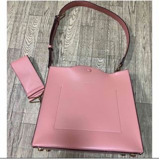 チャールズアンドキース(Charles and Keith)のCHARLES&KEITH チャールズ&キース　2way ショルダーバック(ショルダーバッグ)