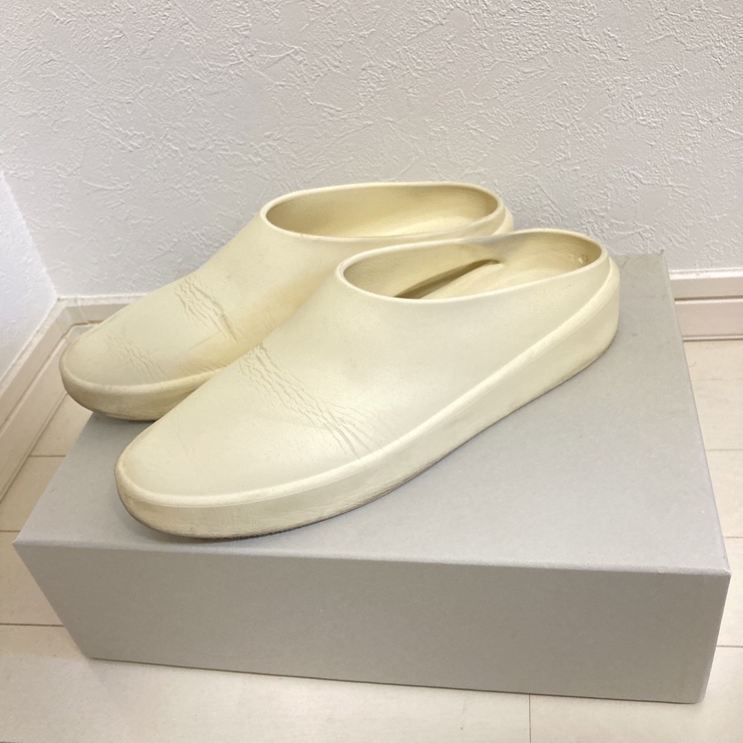 FEAR OF GOD(フィアオブゴッド)のfear of god the California cream 43 6th メンズの靴/シューズ(スリッポン/モカシン)の商品写真