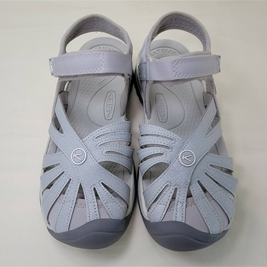 KEEN(キーン)のキーン ローズサンダル ライトグレー/シルバー 23㎝ レディースの靴/シューズ(サンダル)の商品写真