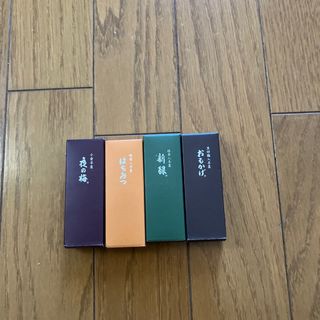 トラヤ(とらや)の虎屋の羊羹　4個(菓子/デザート)