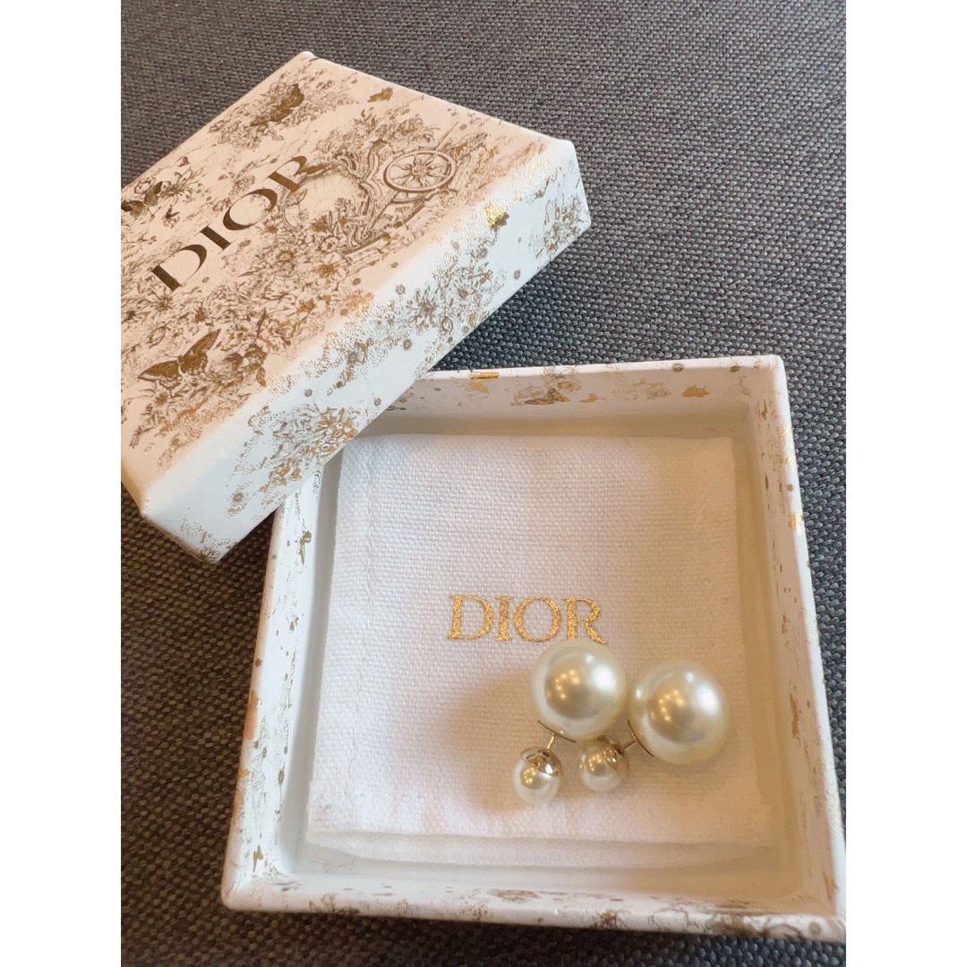 美品 Dior Tribales ピアス メタル&レジンパール