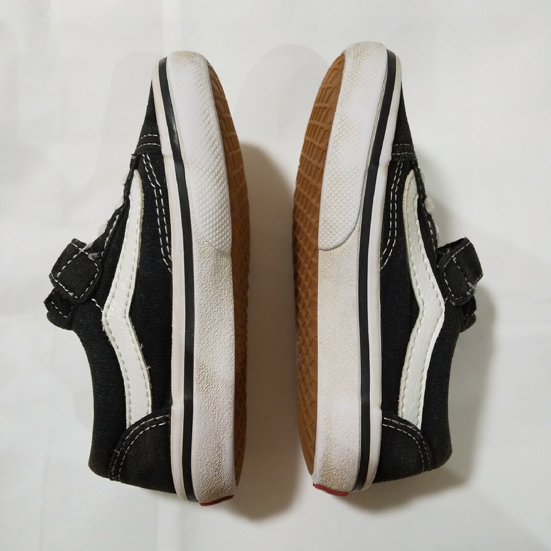 VANS(ヴァンズ)の16cm VANS バンズオールドスクール  ブラック  マジックテープ 　黒 キッズ/ベビー/マタニティのキッズ靴/シューズ(15cm~)(スニーカー)の商品写真