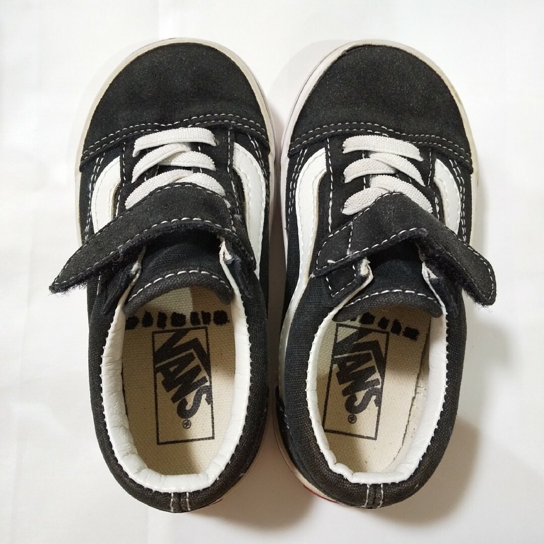 VANS(ヴァンズ)の16cm VANS バンズオールドスクール  ブラック  マジックテープ 　黒 キッズ/ベビー/マタニティのキッズ靴/シューズ(15cm~)(スニーカー)の商品写真