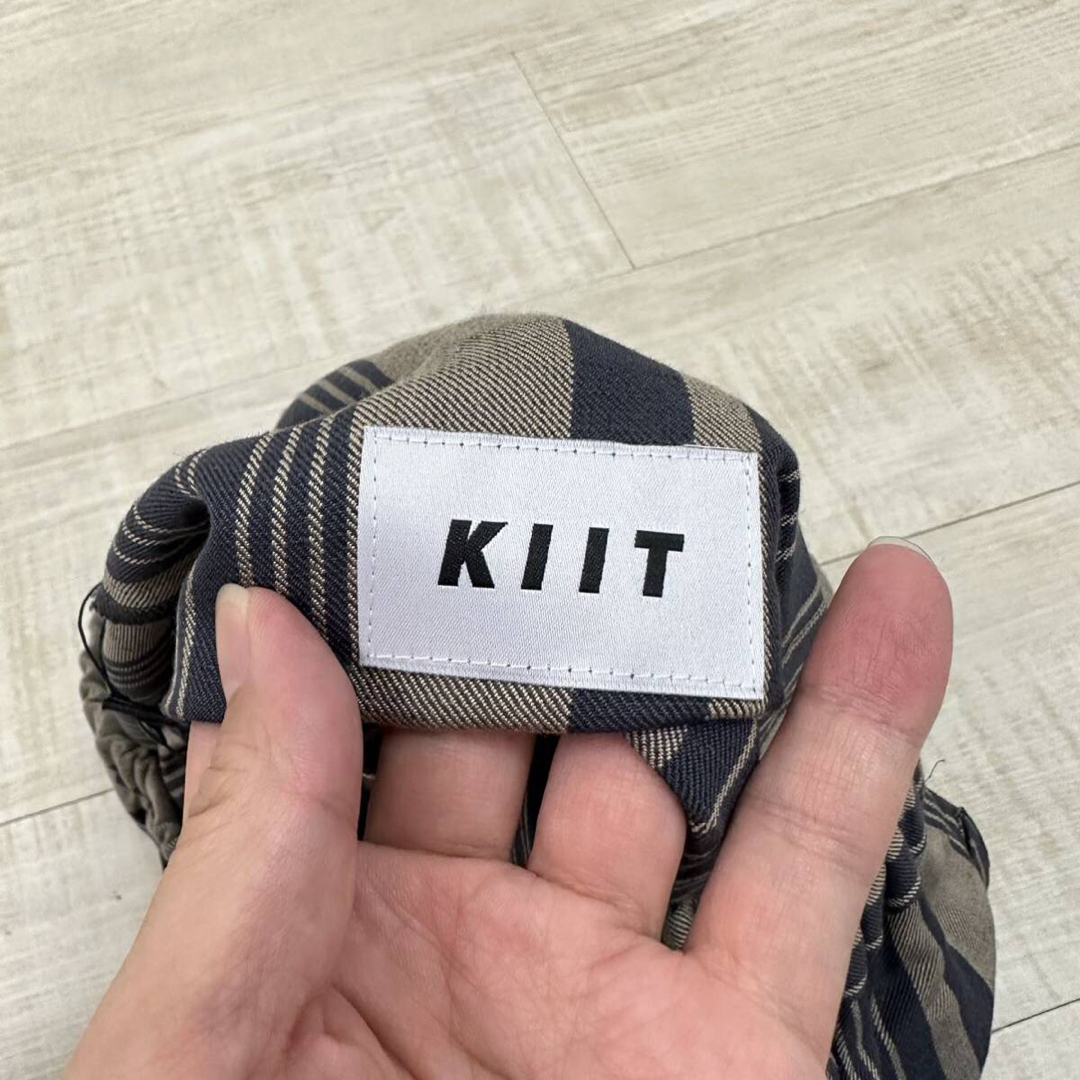 KIIT(キート)の22ss 新品 KIITストライプ リラクシング ショート パンツ サイズ 2 メンズのパンツ(ショートパンツ)の商品写真