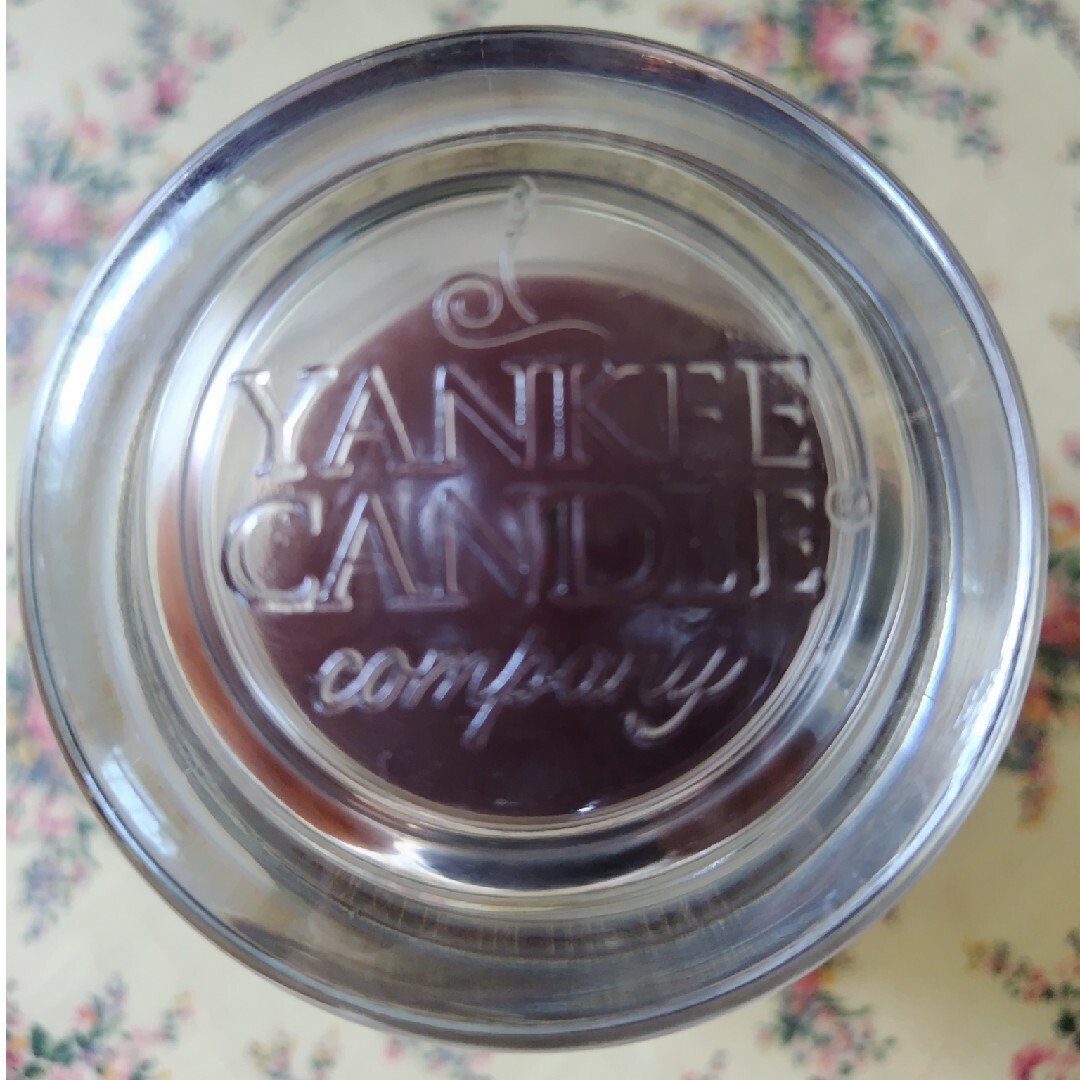 YANKee CANDLe(ヤンキーキャンドル)のYANKEE CANDLE　ラベンダーバニラ ハンドメイドのインテリア/家具(アロマ/キャンドル)の商品写真