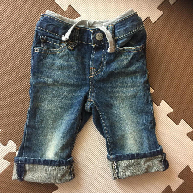 babyGAP(ベビーギャップ)のGAPデニム キッズ/ベビー/マタニティのベビー服(~85cm)(パンツ)の商品写真