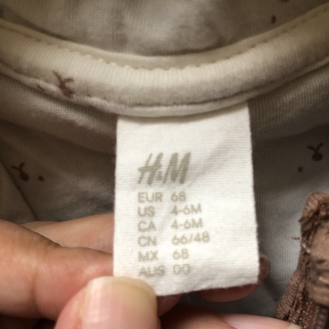 H&M(エイチアンドエム)のH&M 熊耳もこもこカバーオール 70 キッズ/ベビー/マタニティのベビー服(~85cm)(カバーオール)の商品写真