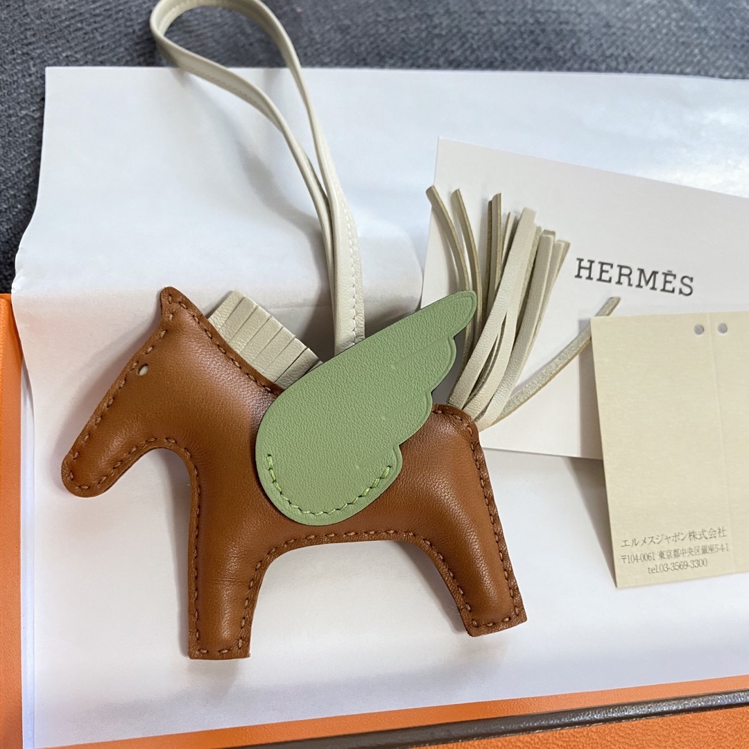 新品 HERMES ペガサスチャーム ロデオ