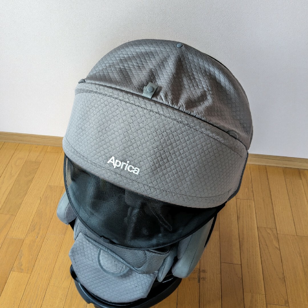 Aprica(アップリカ)のアップリカフラディア グロウ ISOFIX 360°セーフティー プレミアム キッズ/ベビー/マタニティの外出/移動用品(自動車用チャイルドシート本体)の商品写真