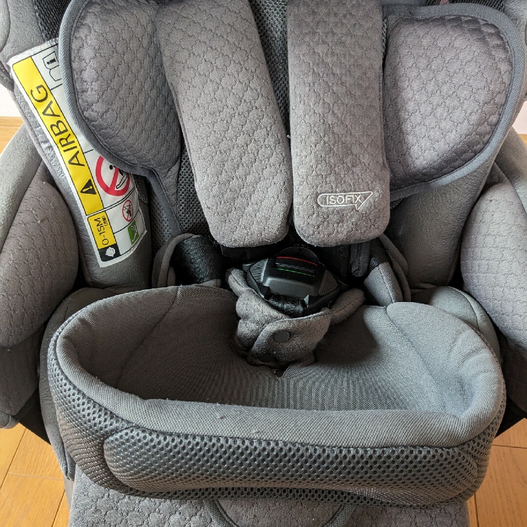 Aprica(アップリカ)のアップリカフラディア グロウ ISOFIX 360°セーフティー プレミアム キッズ/ベビー/マタニティの外出/移動用品(自動車用チャイルドシート本体)の商品写真