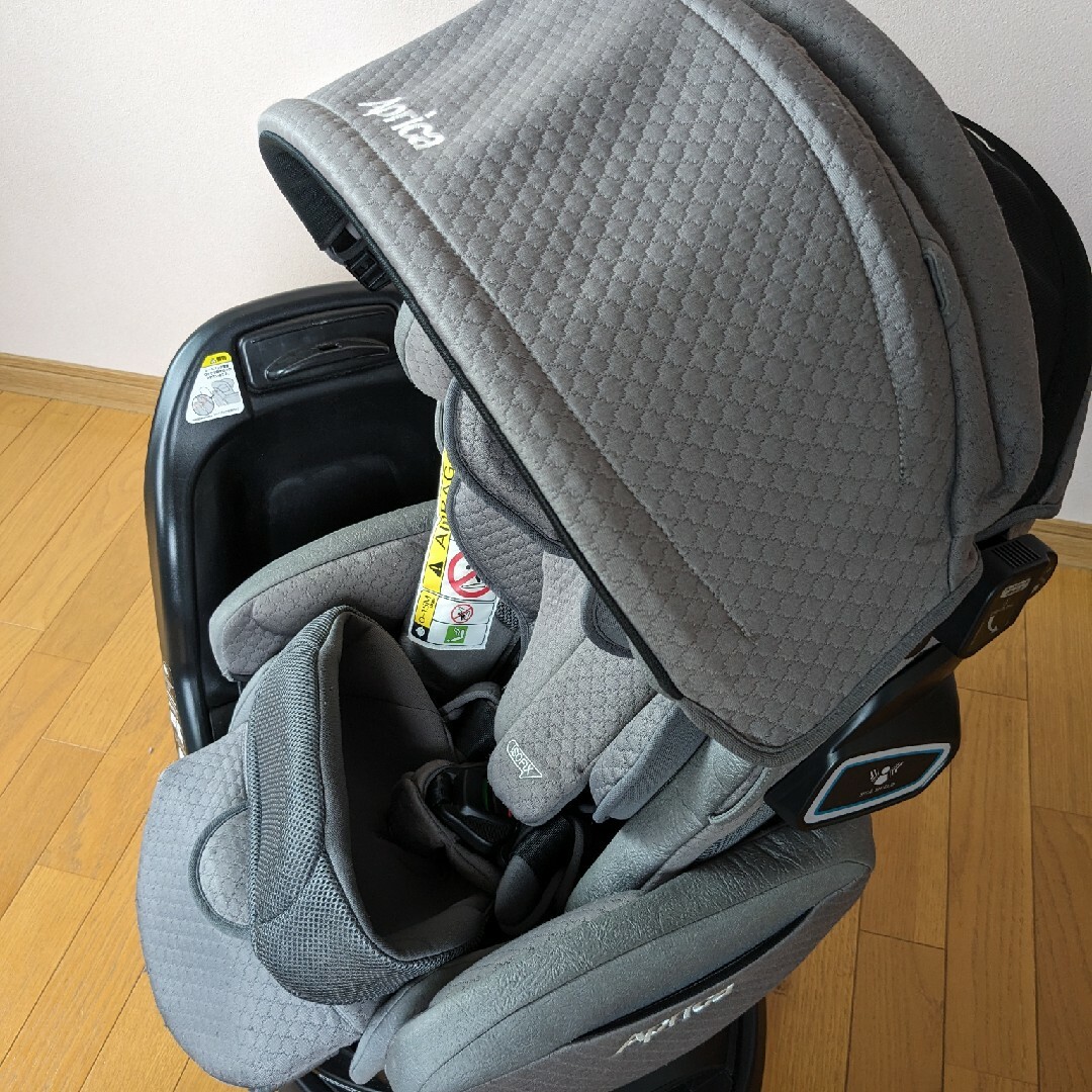 Aprica(アップリカ)のアップリカフラディア グロウ ISOFIX 360°セーフティー プレミアム キッズ/ベビー/マタニティの外出/移動用品(自動車用チャイルドシート本体)の商品写真