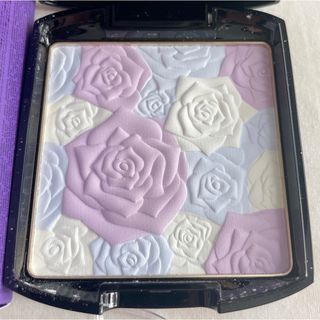 アナスイ(ANNA SUI)の【新品未使用品】ANNA SUIローズプレストパウダー200(フェイスパウダー)