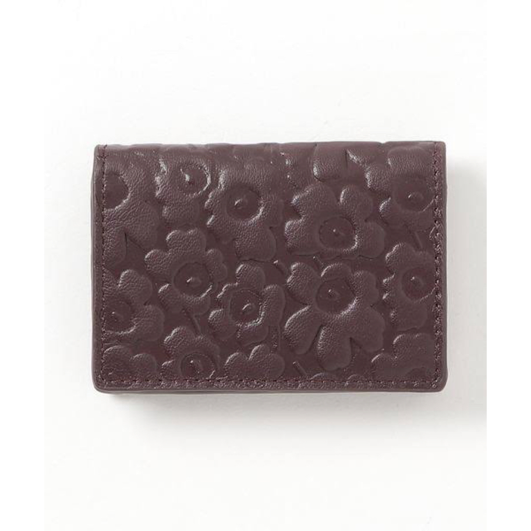 marimekko - marimekkoマリメッコ 二つ折りウニッコ型押しレザー marimekko - marimekkoマリメッコ 二つ折りウニッコ型押しレザー