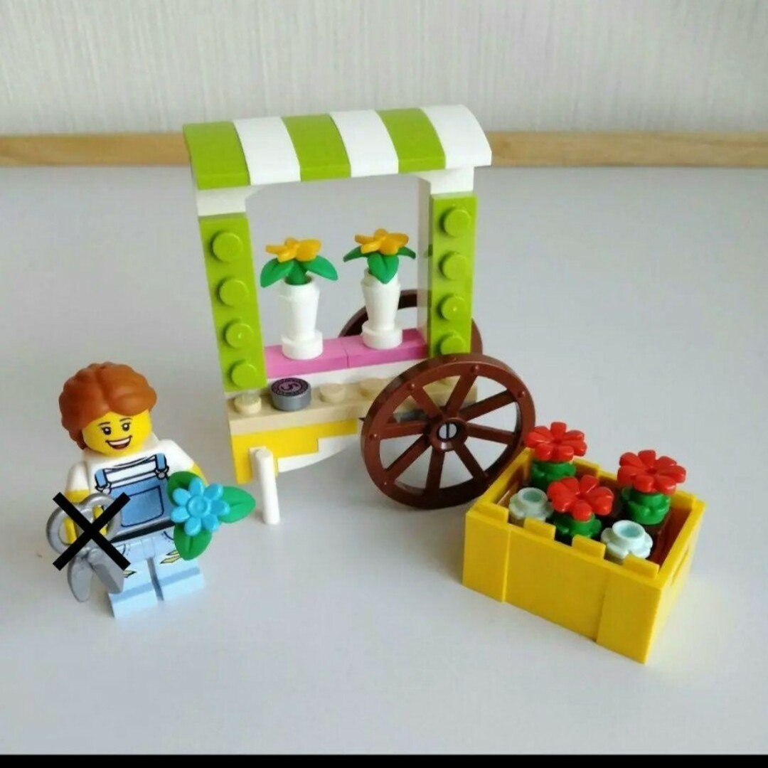 Lego(レゴ)のレゴ　LEGO　花屋さん　フラワーカート　花壇　ワゴン　お店　屋台　移動販売 キッズ/ベビー/マタニティのおもちゃ(知育玩具)の商品写真