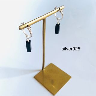 ブラックオニキスのシルバーフープピアス　silver925(ピアス)