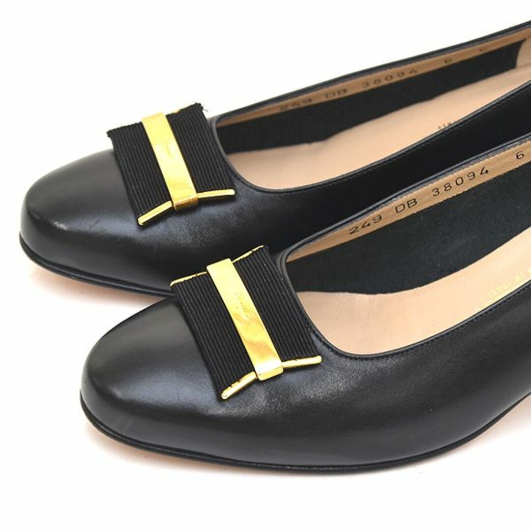 Salvatore Ferragamo - 美品♪フェラガモ ロゴバックル パンプス 6C(約