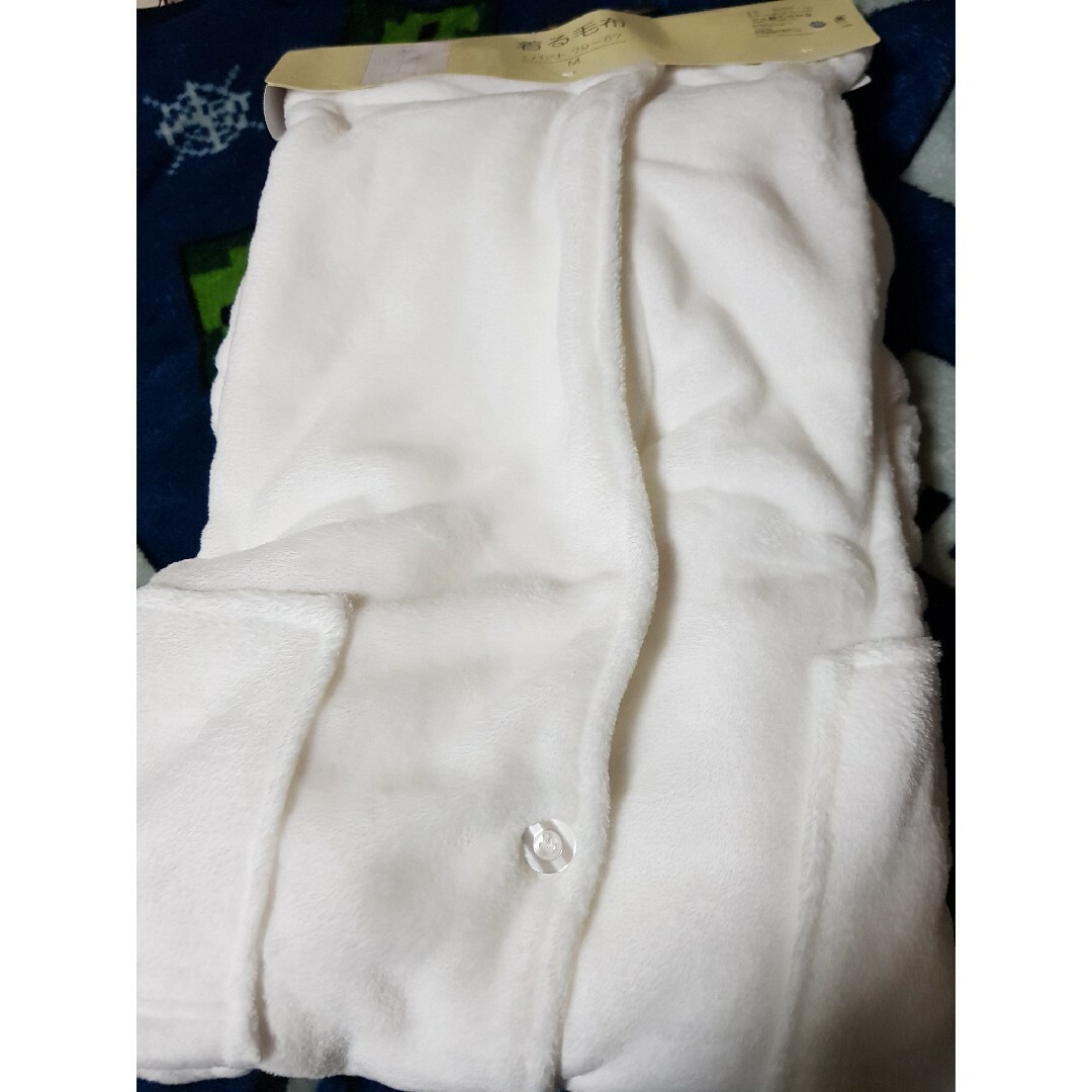 ちいかわ - 新品 ちいかわ 着る毛布 モモンガ しまむら Mの通販 ちいかわ - 新品 ちいかわ 着る毛布 モモンガ しまむら Mの通販