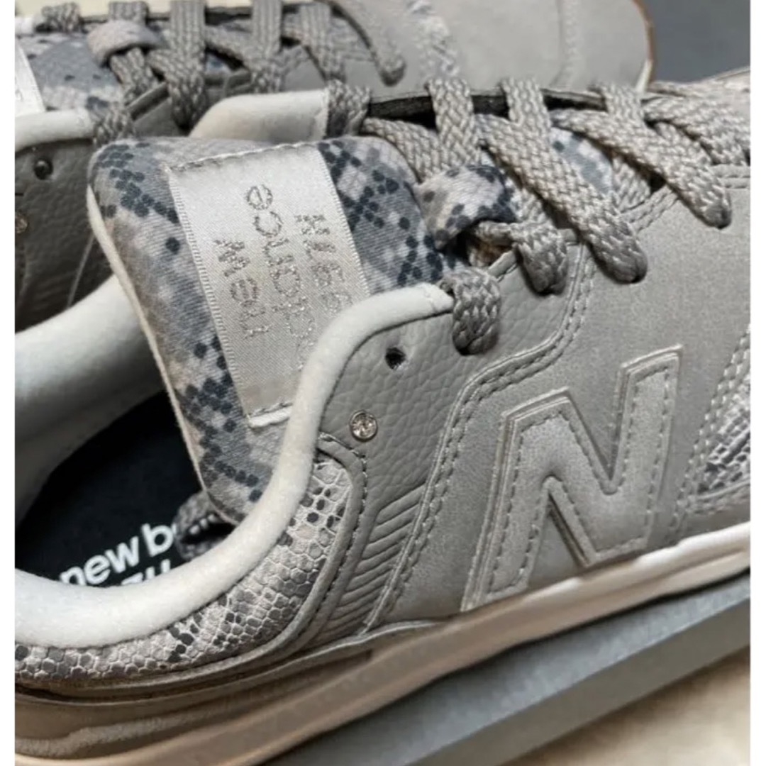 New Balance(ニューバランス)の海外限定 レア ❤️ ニューバランス アニマル スニーカー 24.5cm レディースの靴/シューズ(スニーカー)の商品写真