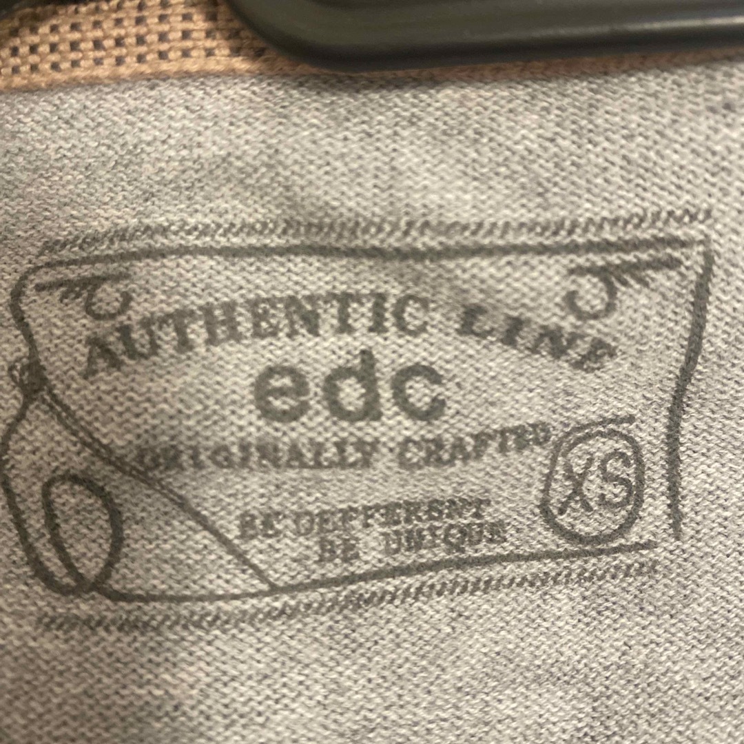 edc トップス xs レディースのトップス(Tシャツ(長袖/七分))の商品写真