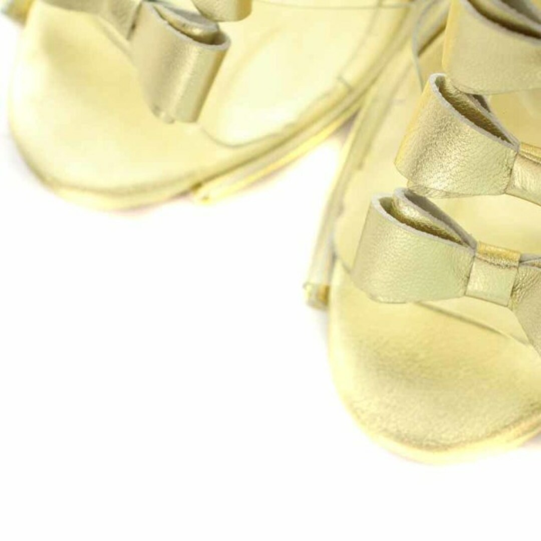 ツル バイ マリコオイカワ ストラップサンダル 36 23.5cm ゴールド色 レディースの靴/シューズ(サンダル)の商品写真