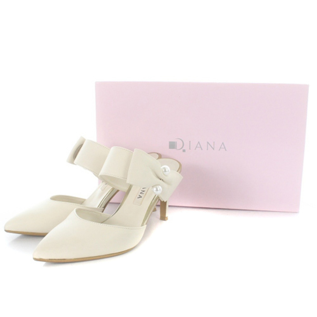 DIANA(ダイアナ)のダイアナ ポインテッドトゥ ミュール レザー 21.5cm オフホワイト レディースの靴/シューズ(ミュール)の商品写真