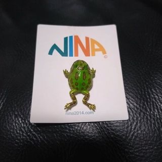 ニーナ(Nina)のNINAベルツノガエルイヤーカフ美品(イヤーカフ)