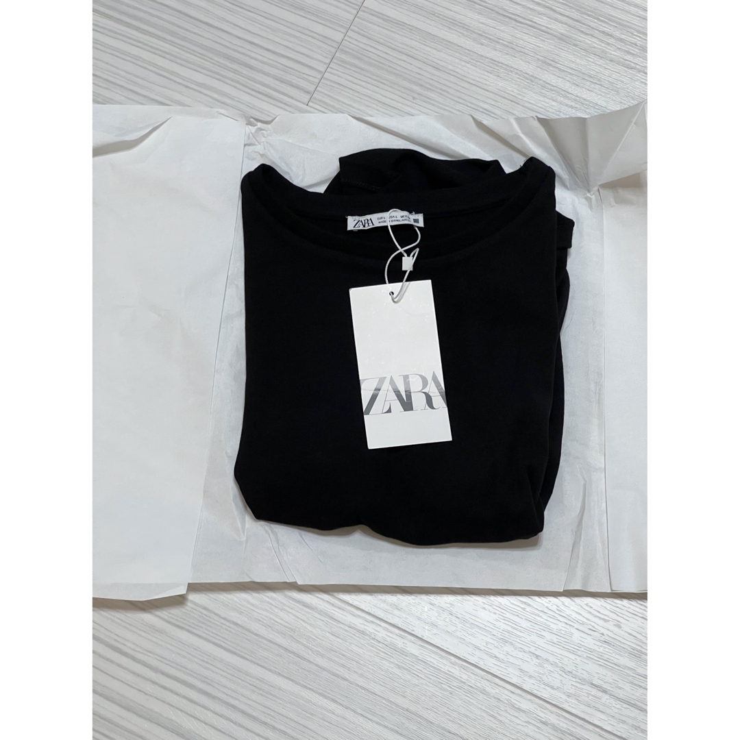 ZARA(ザラ)の【ZARA】 クロップドTシャツ　ギャザーディティール　ブラック　ノースリーブ メンズのトップス(Tシャツ/カットソー(半袖/袖なし))の商品写真