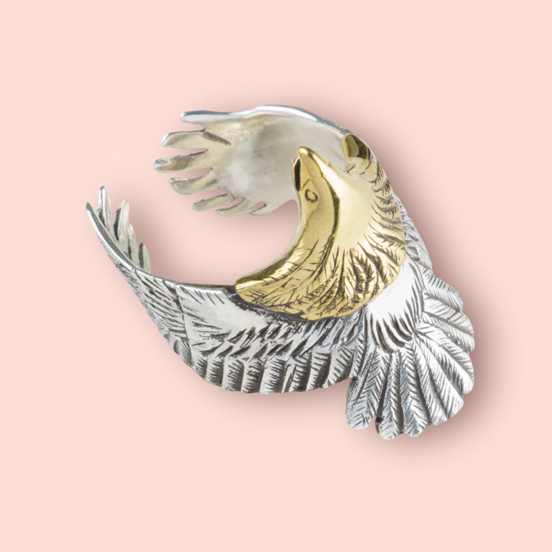 鷹　シルバー　リング　ゴールド フリーサイズ | フリマアプリ ラクマ