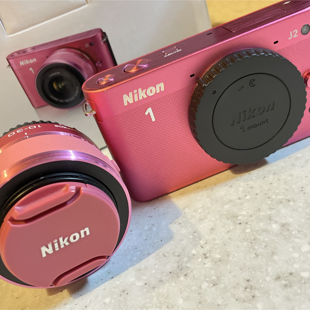 Nikon J2ピンク カメラ デジタル一眼 ミラーレス