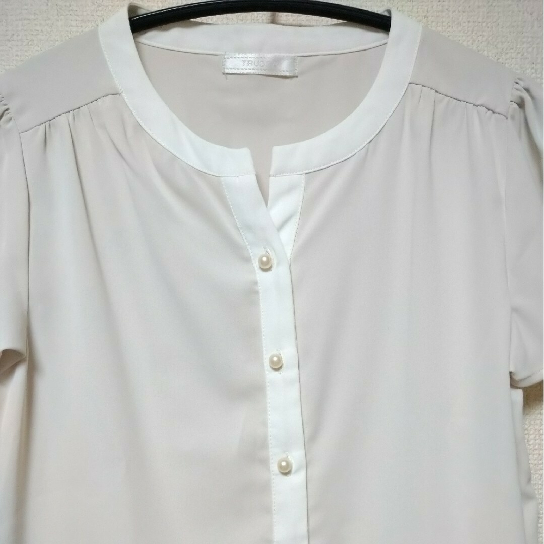 半袖ブラウス　Mサイズ レディースのトップス(シャツ/ブラウス(半袖/袖なし))の商品写真