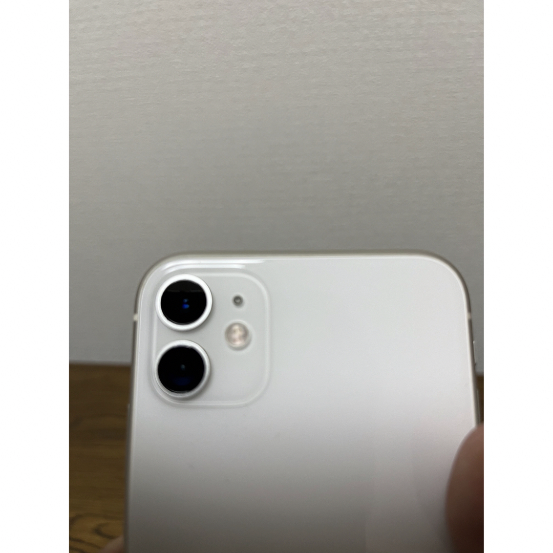 【完動品】iPhone11 64GB ホワイト 2